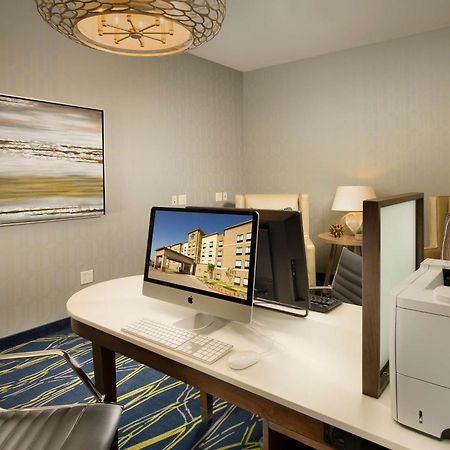 โฮมวูด สวีท บาย ฮิลตัน มิดแลนด์ Hotel ภายนอก รูปภาพ