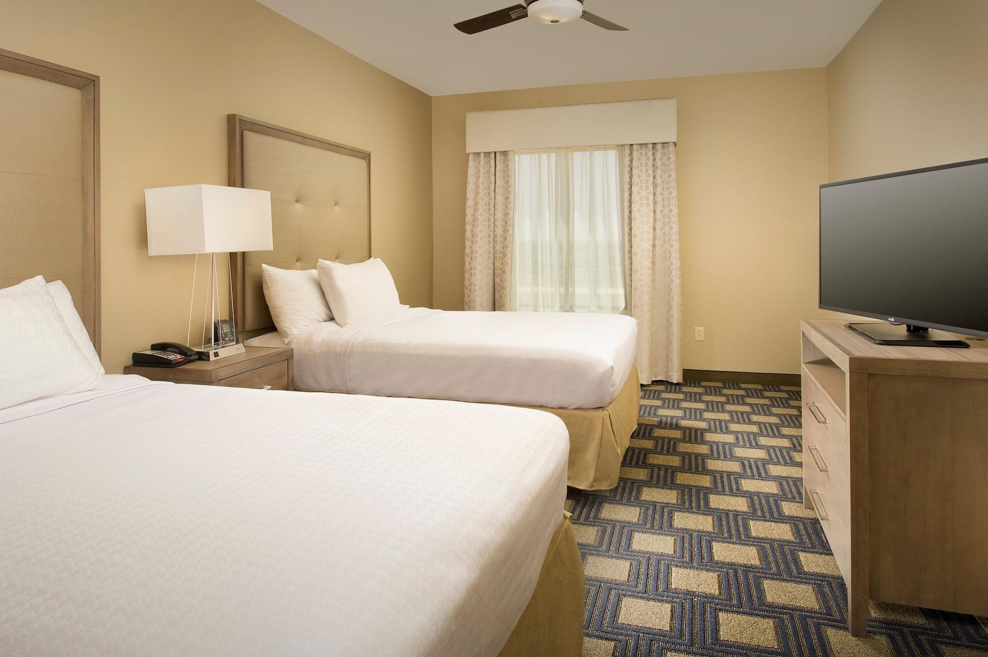 โฮมวูด สวีท บาย ฮิลตัน มิดแลนด์ Hotel ภายนอก รูปภาพ