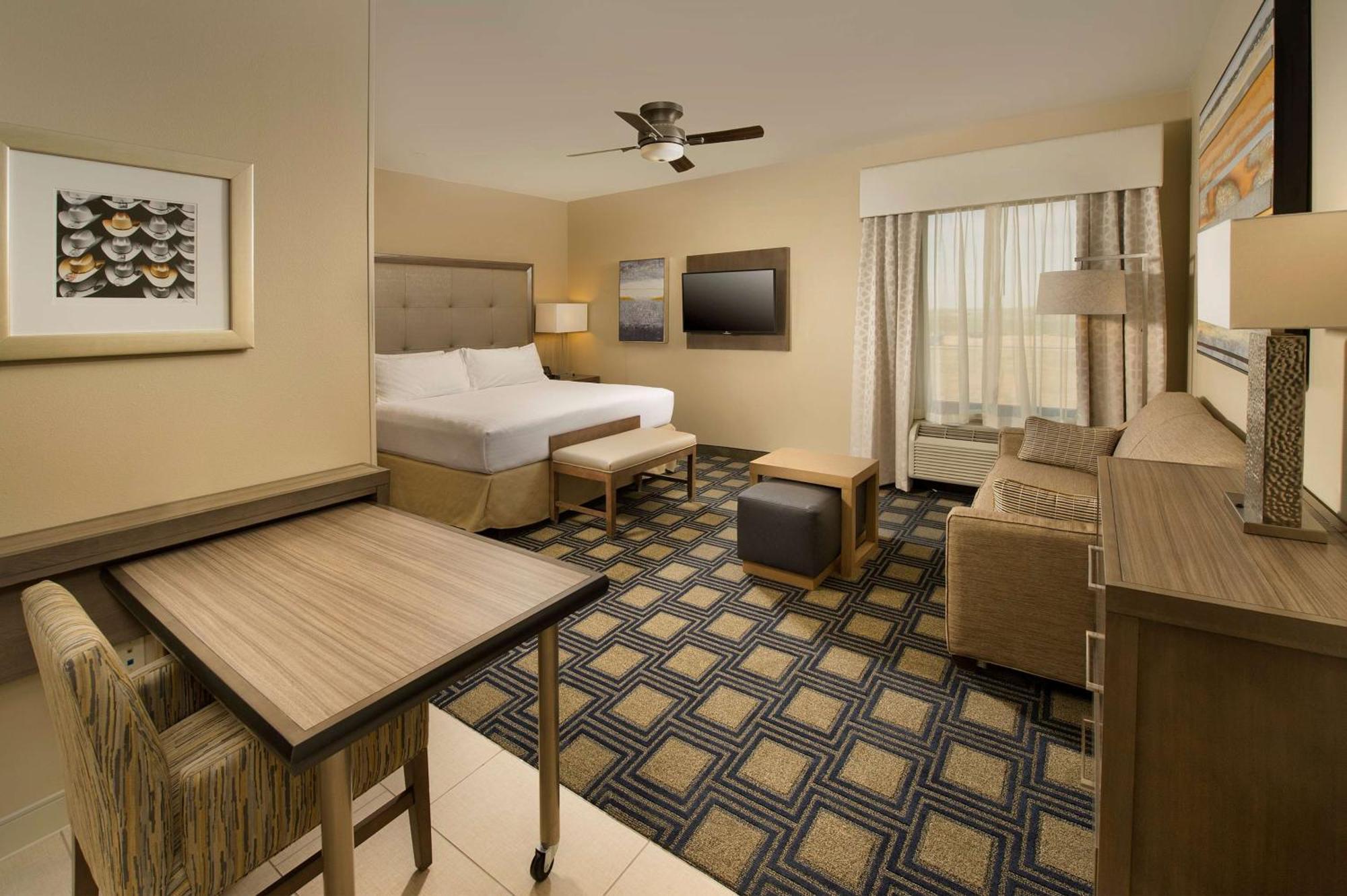 โฮมวูด สวีท บาย ฮิลตัน มิดแลนด์ Hotel ภายนอก รูปภาพ